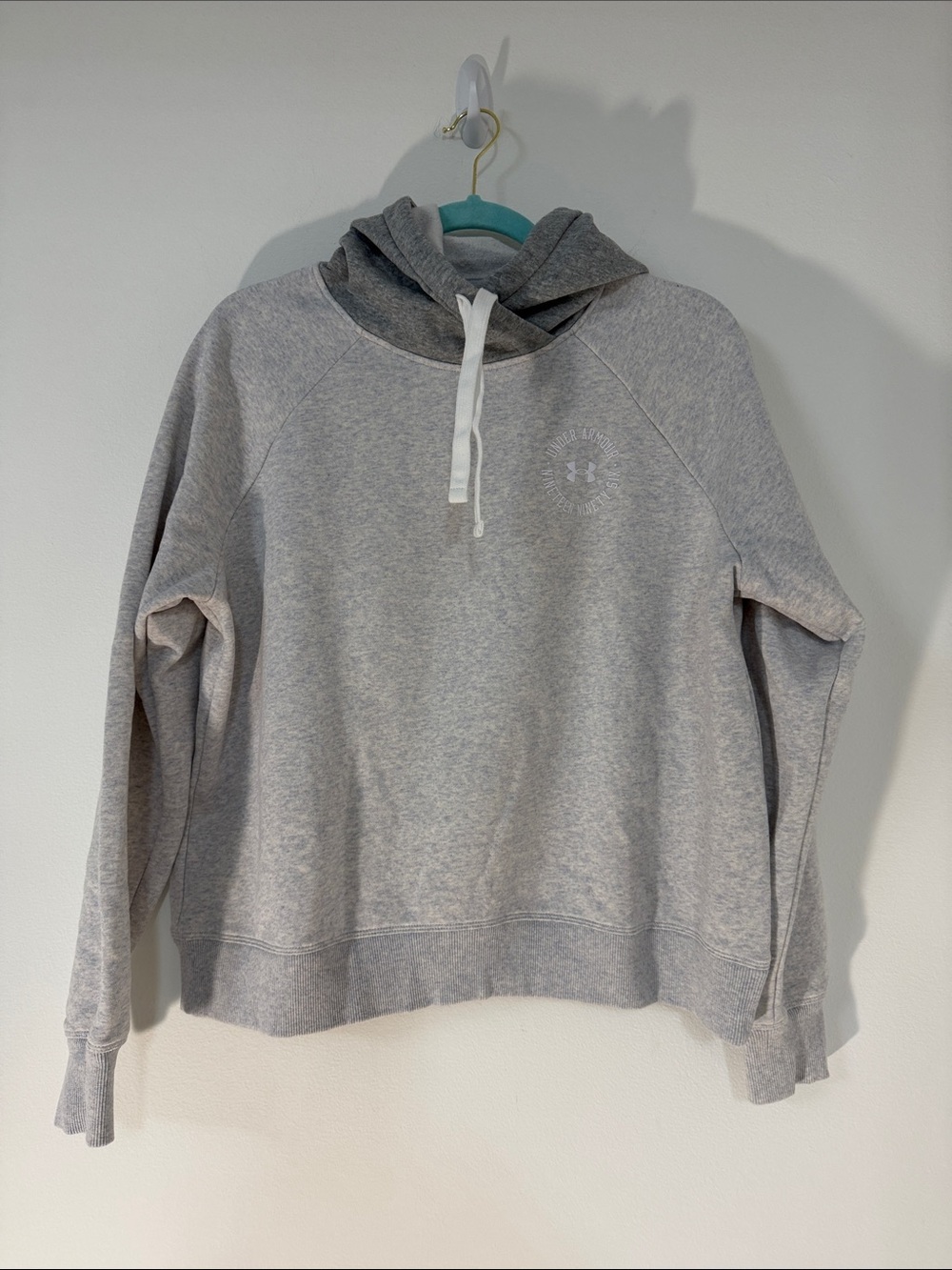 Under Armour Men’s Heather Gray Crewneck Hoodie Pullover